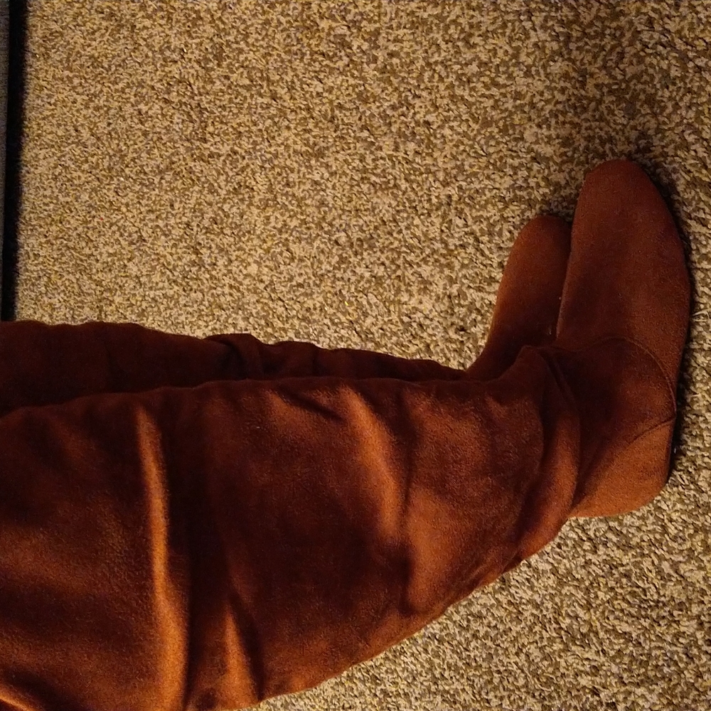 Boots - Picture 2 of 4
